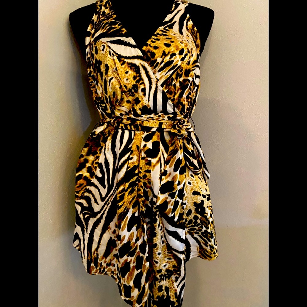 Cache 100% silk Animal Print Top